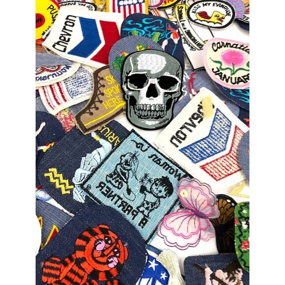 150 PC Assorted Sewing Applique Patches Iron on Sew On NEW Mixed Sequin Crafting - Picture 10 of 14